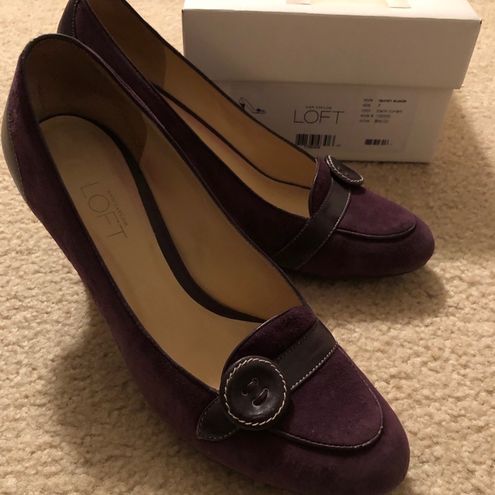 Wine colored pumps